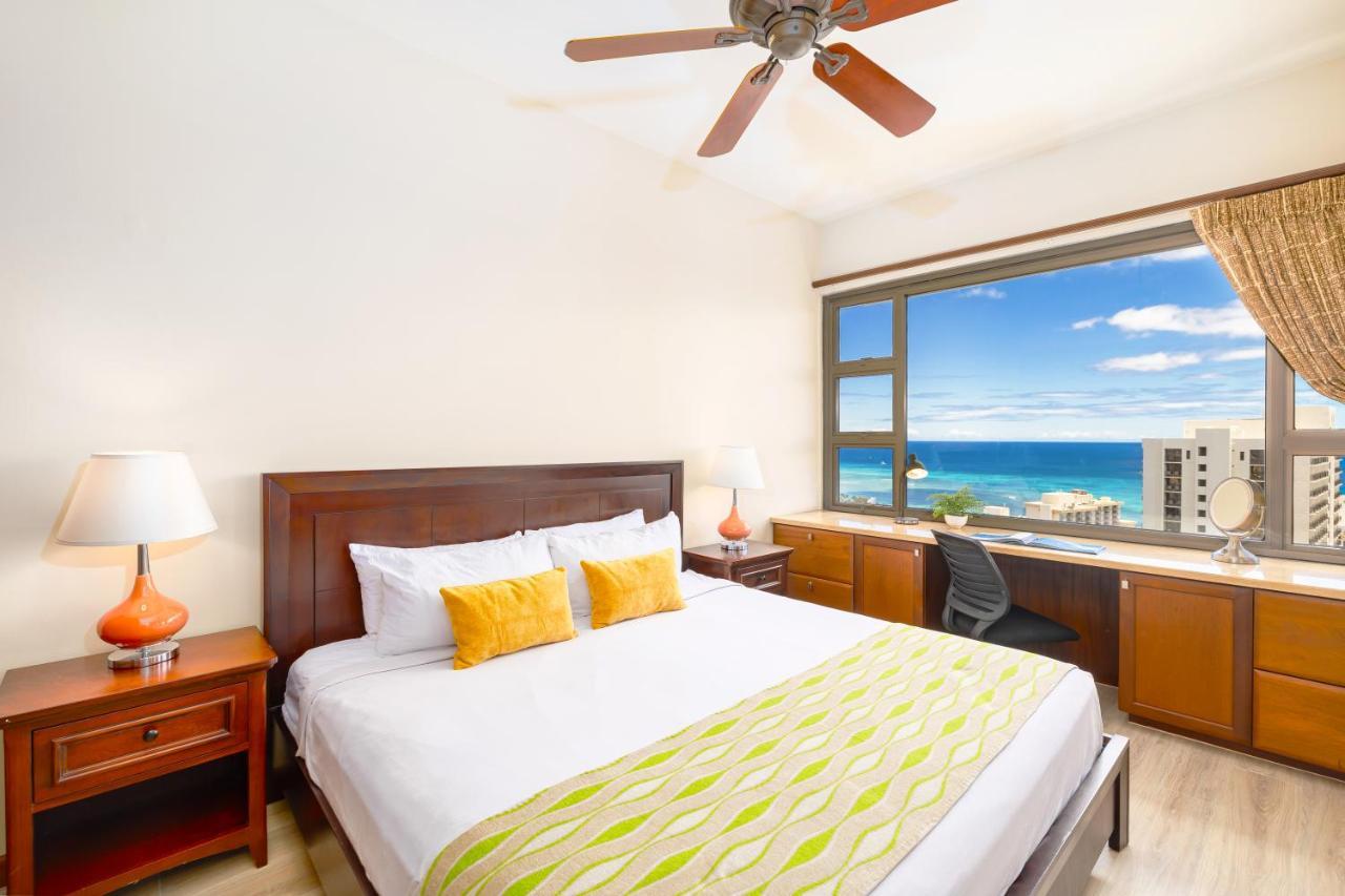 Upscale Penthouse With Ocean Views - Free Parking Daire Honolulu Dış mekan fotoğraf