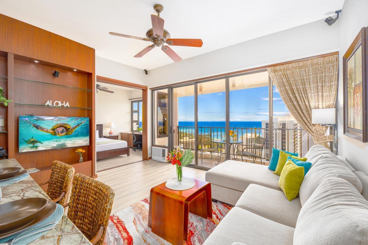 Upscale Penthouse With Ocean Views - Free Parking Daire Honolulu Dış mekan fotoğraf