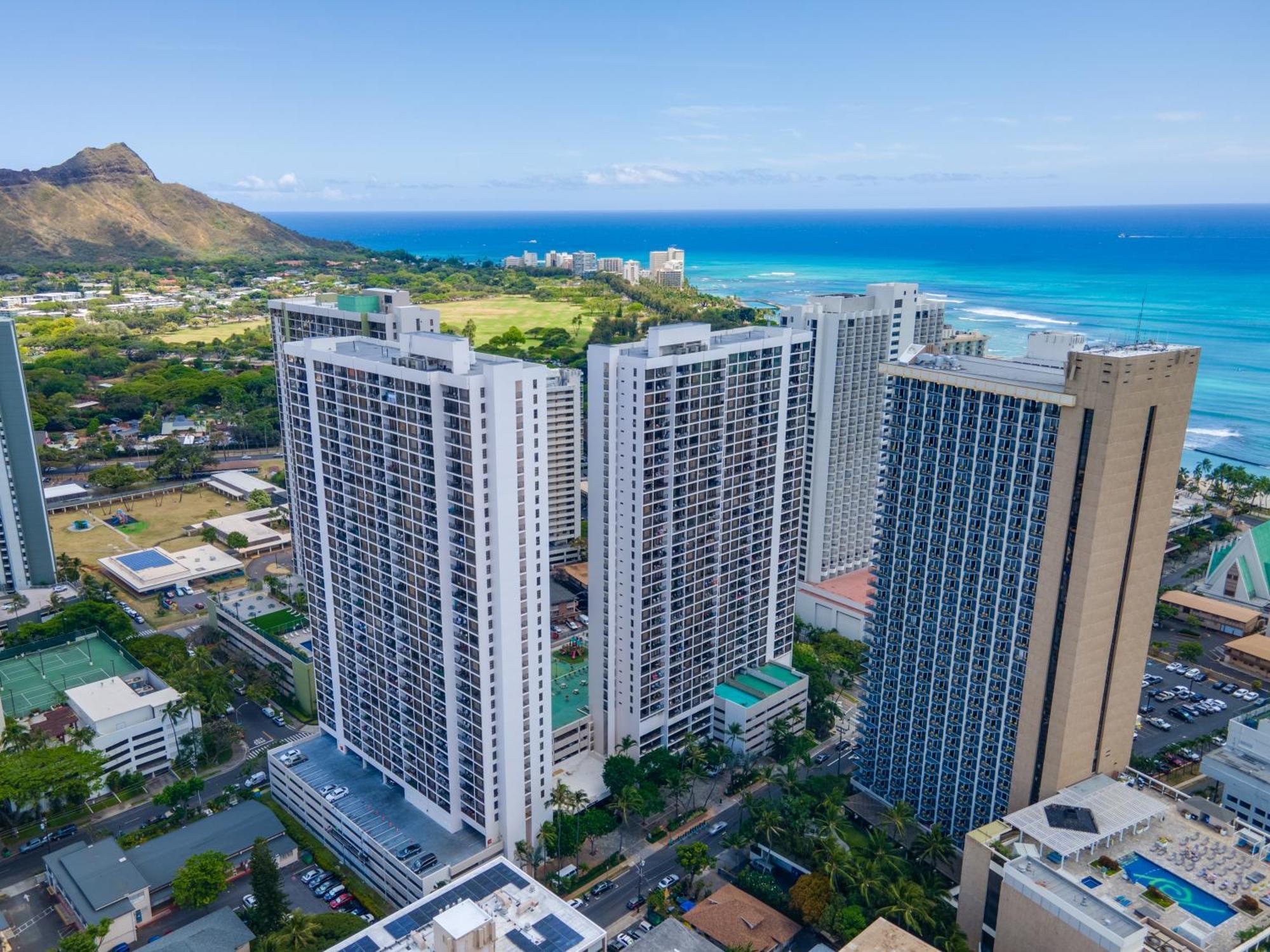 Upscale Penthouse With Ocean Views - Free Parking Daire Honolulu Dış mekan fotoğraf