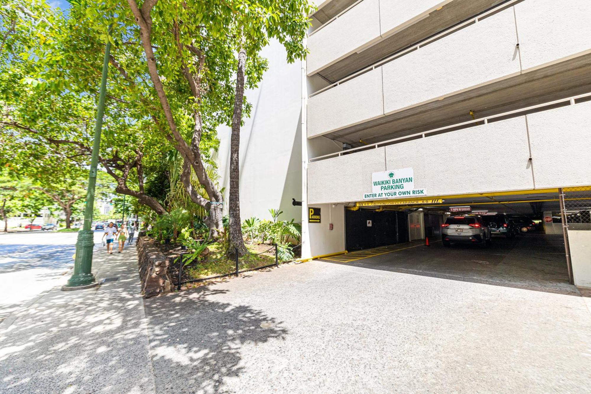 Upscale Penthouse With Ocean Views - Free Parking Daire Honolulu Dış mekan fotoğraf