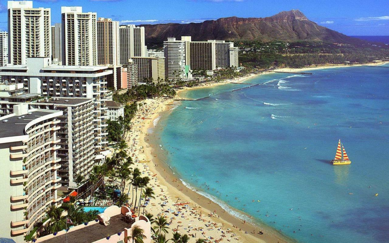 Upscale Penthouse With Ocean Views - Free Parking Daire Honolulu Dış mekan fotoğraf